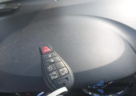 2014 Chrysler Town & Country Touring из США, поврежденный, VIN 2C4RC1BG8ER255863